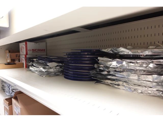 Volledige inhoud automatisch magazijn - afbeelding 34 van  99