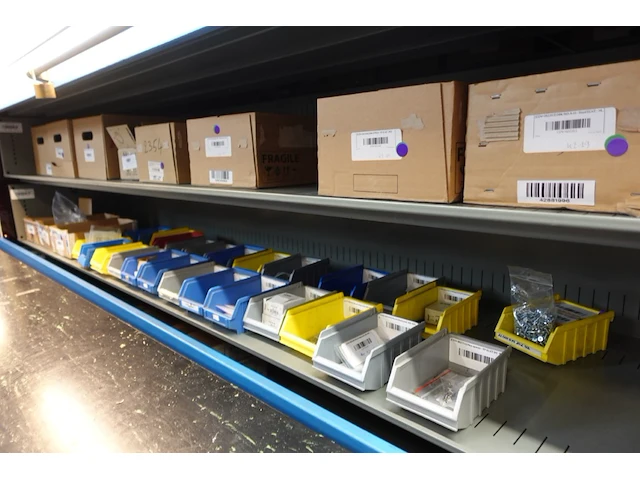 Volledige inhoud automatisch magazijn - afbeelding 7 van  123
