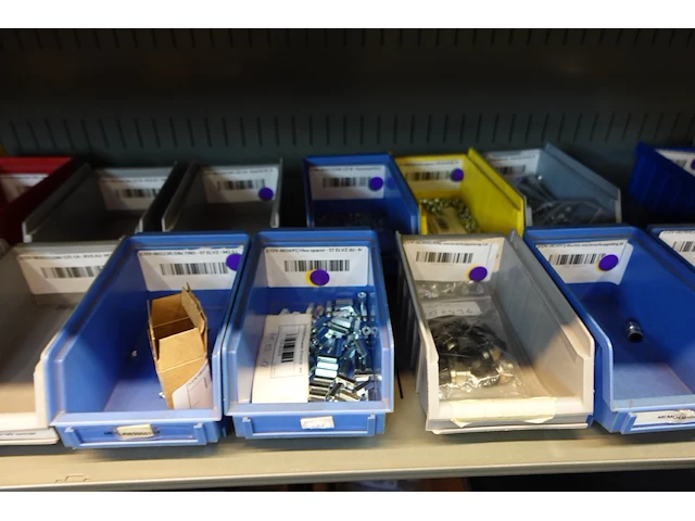 Volledige inhoud automatisch magazijn - afbeelding 10 van  123