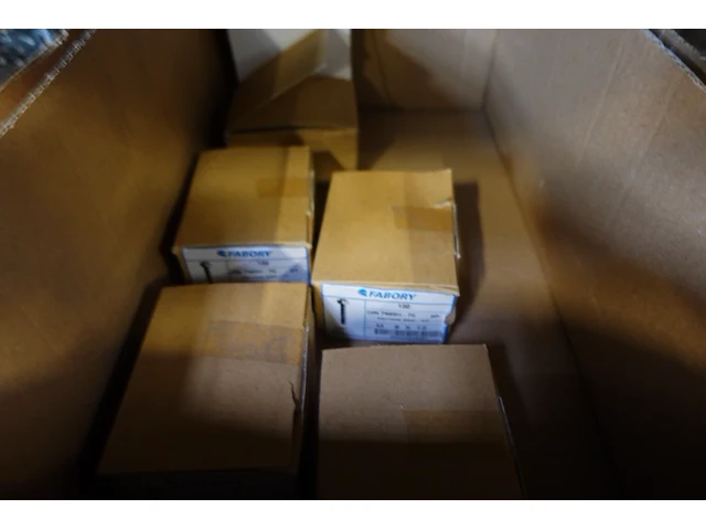 Volledige inhoud automatisch magazijn - afbeelding 2 van  123