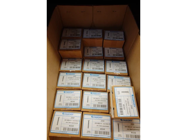 Volledige inhoud automatisch magazijn - afbeelding 14 van  123