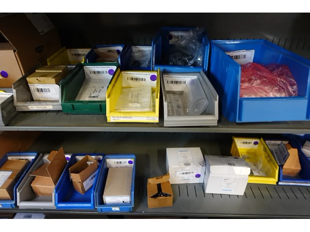 Volledige inhoud automatisch magazijn - afbeelding 30 van  123