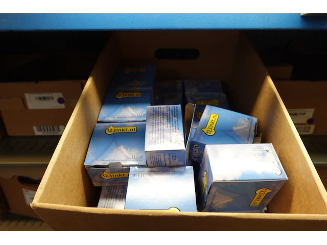 Volledige inhoud automatisch magazijn - afbeelding 101 van  123