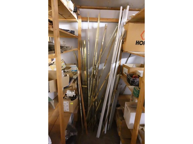 Volledige inhoud berging - afbeelding 7 van  27