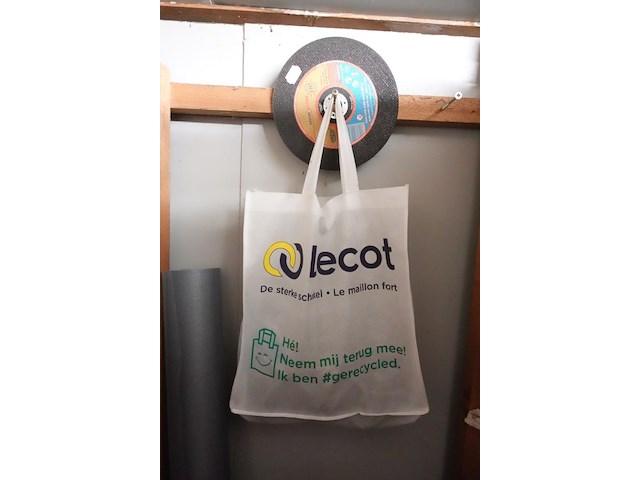 Volledige inhoud berging - afbeelding 14 van  27