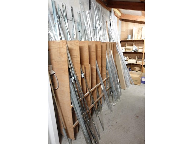 Volledige inhoud berging - afbeelding 23 van  27