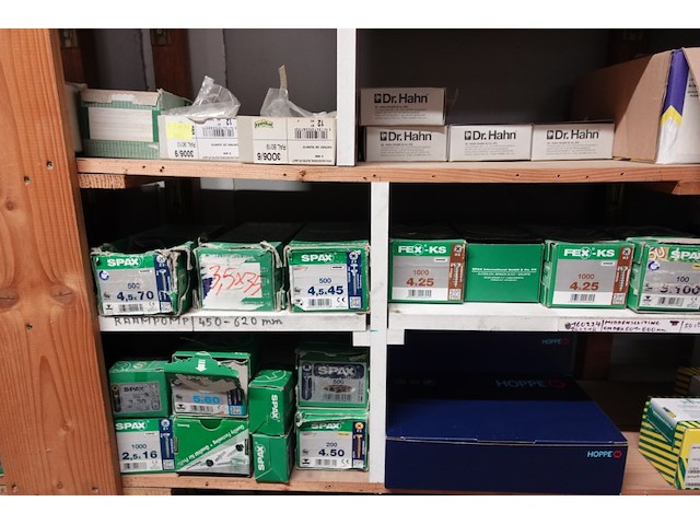 Volledige inhoud berging - afbeelding 3 van  34