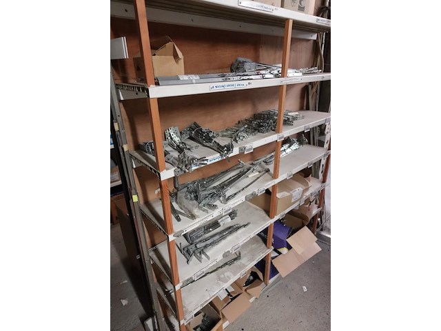 Volledige inhoud berging - afbeelding 8 van  34