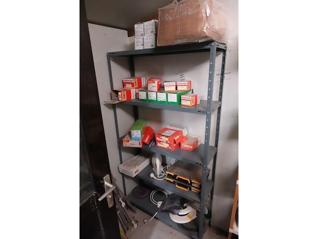 Volledige inhoud berging - afbeelding 9 van  34