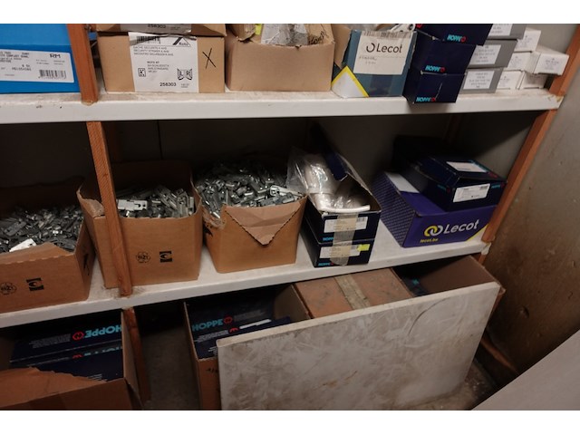 Volledige inhoud berging - afbeelding 19 van  34