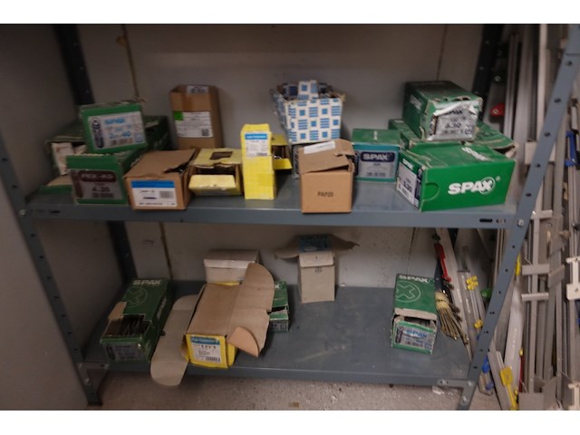 Volledige inhoud berging - afbeelding 25 van  34