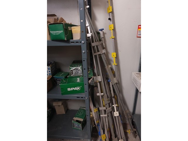 Volledige inhoud berging - afbeelding 28 van  34