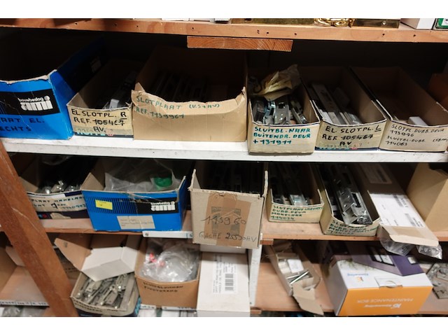 Volledige inhoud berging - afbeelding 32 van  34