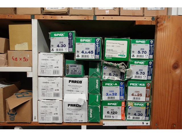 Volledige inhoud berging - afbeelding 34 van  34