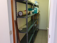 Volledige inhoud berging - afbeelding 1 van  5