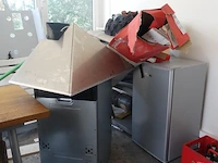 Volledige inhoud bureau ruimte - afbeelding 6 van  12