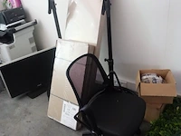 Volledige inhoud bureau ruimte - afbeelding 4 van  8