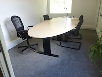 Volledige inhoud bureau ruimte - afbeelding 1 van  3