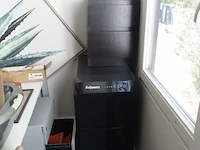 Volledige inhoud bureau ruimte - afbeelding 3 van  4