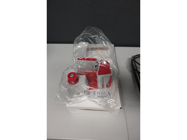 Volledige inhoud bureau - afbeelding 6 van  20