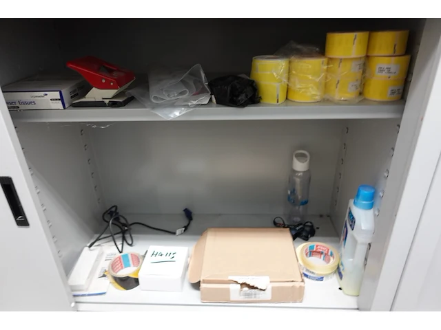 Volledige inhoud bureau - afbeelding 9 van  20