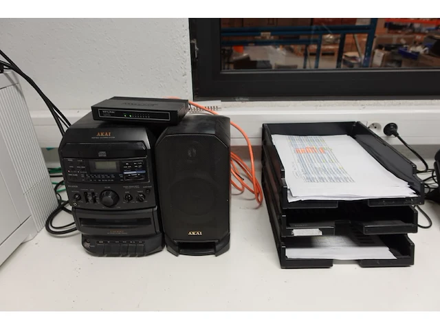 Volledige inhoud bureau - afbeelding 16 van  20