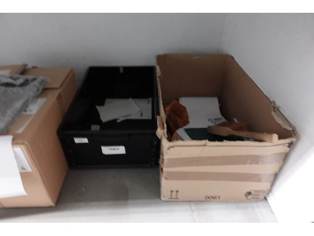 Volledige inhoud bureau - afbeelding 19 van  20