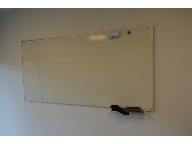 Volledige inhoud bureau - afbeelding 4 van  4