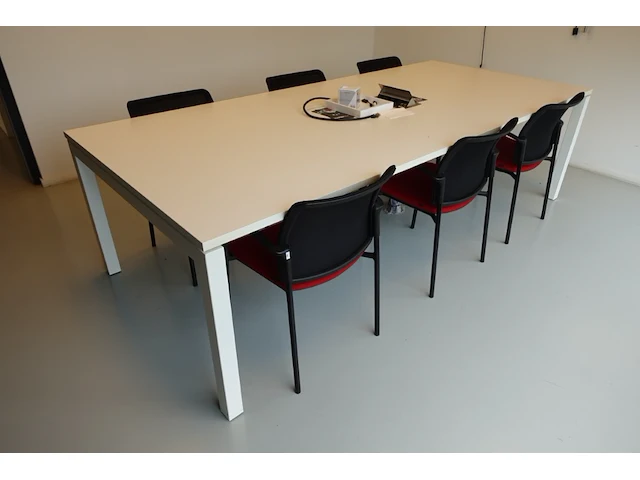 Volledige inhoud bureau - afbeelding 2 van  3