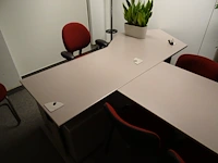 Volledige inhoud bureauruimte - afbeelding 4 van  6