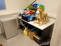 Volledige inhoud bureauruimte - afbeelding 4 van  17