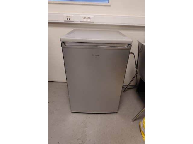 Volledige inhoud bureauruimte - afbeelding 5 van  17