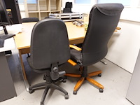 Volledige inhoud bureauruimte - afbeelding 6 van  17