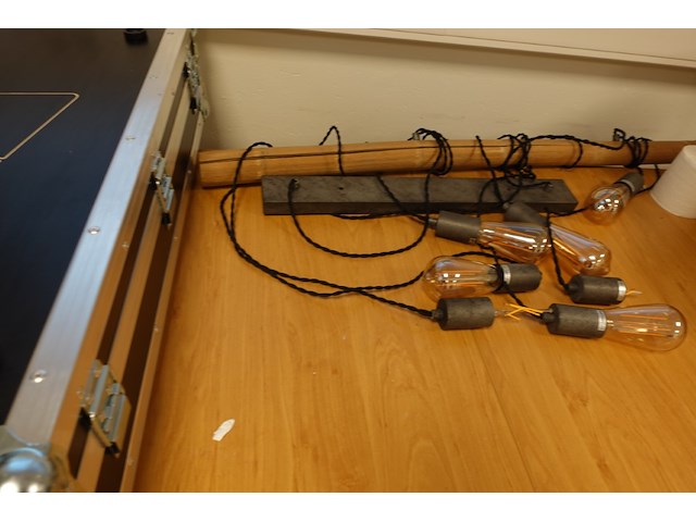 Volledige inhoud bureauruimte - afbeelding 12 van  17