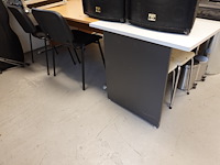 Volledige inhoud bureauruimte - afbeelding 14 van  17