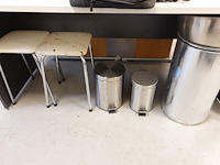 Volledige inhoud bureauruimte - afbeelding 16 van  17