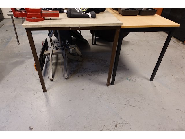 Volledige inhoud bureauruimte - afbeelding 6 van  16