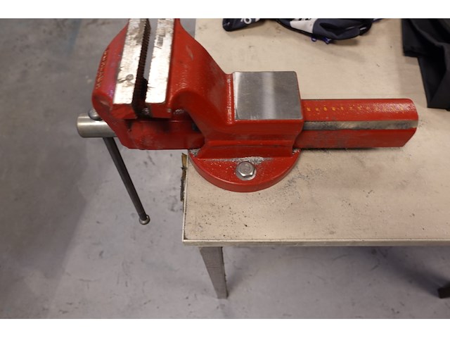 Volledige inhoud bureauruimte - afbeelding 9 van  16