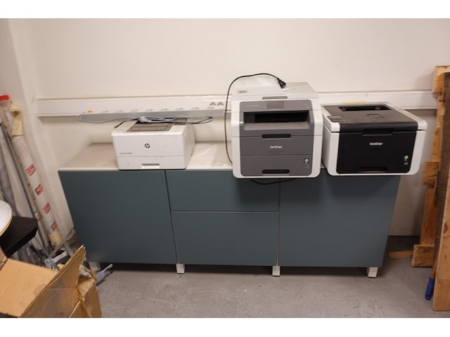 Volledige inhoud bureauruimte - afbeelding 15 van  16