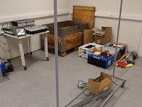 Volledige inhoud bureauruimte - afbeelding 6 van  14