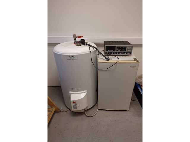 Volledige inhoud bureauruimte - afbeelding 7 van  14