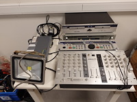 Volledige inhoud bureauruimte - afbeelding 10 van  14