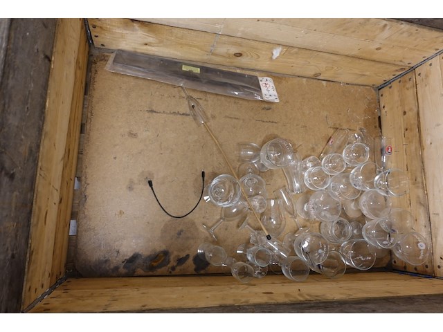 Volledige inhoud bureauruimte - afbeelding 13 van  14