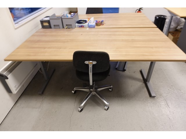 Volledige inhoud bureauruimte - afbeelding 3 van  13