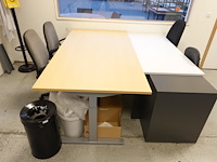 Volledige inhoud bureauruimte - afbeelding 6 van  13