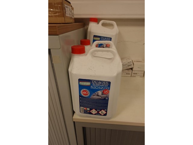 Volledige inhoud bureauruimte - afbeelding 12 van  13