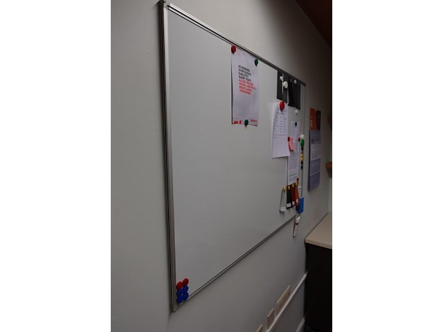 Volledige inhoud bureaus - afbeelding 7 van  28