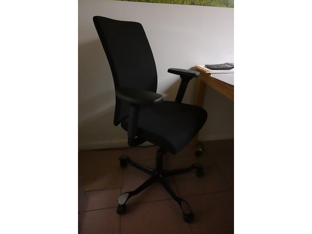 Volledige inhoud bureaus - afbeelding 14 van  28