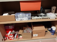 Volledige inhoud bureaus - afbeelding 15 van  28