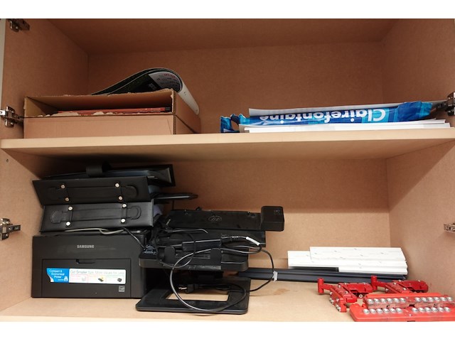 Volledige inhoud bureaus - afbeelding 19 van  28